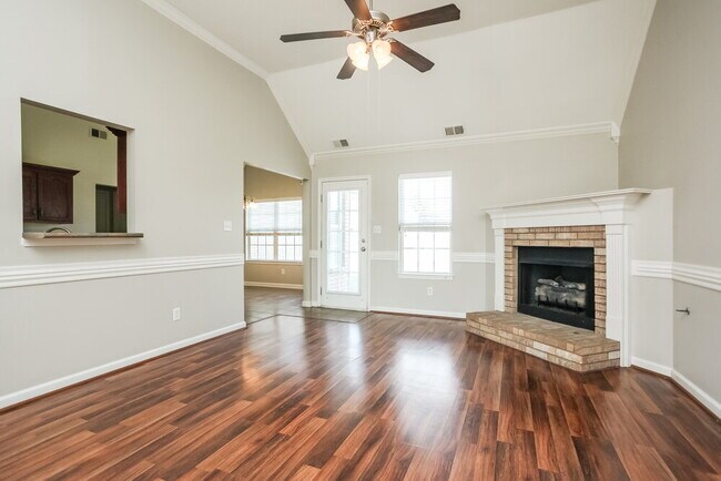 Building Photo - 8332 Pinnacle Dr