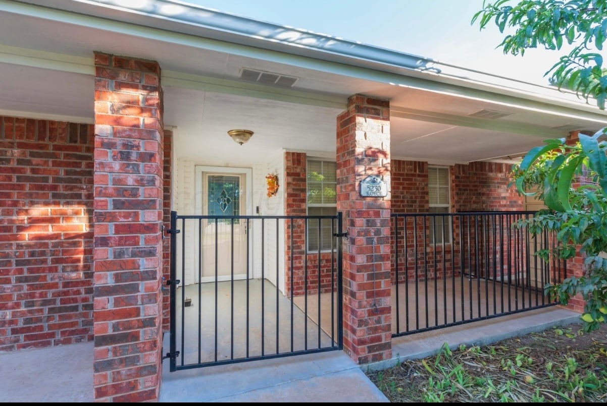 Building Photo - 5230 Royce Dr