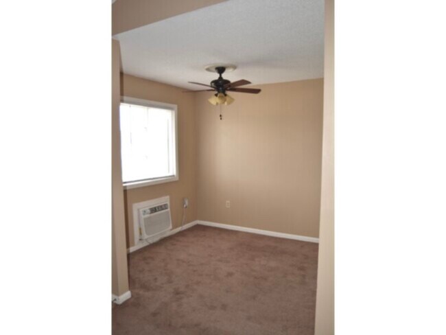 Foto del edificio - Lakewood Apartments: Premium location - Li...