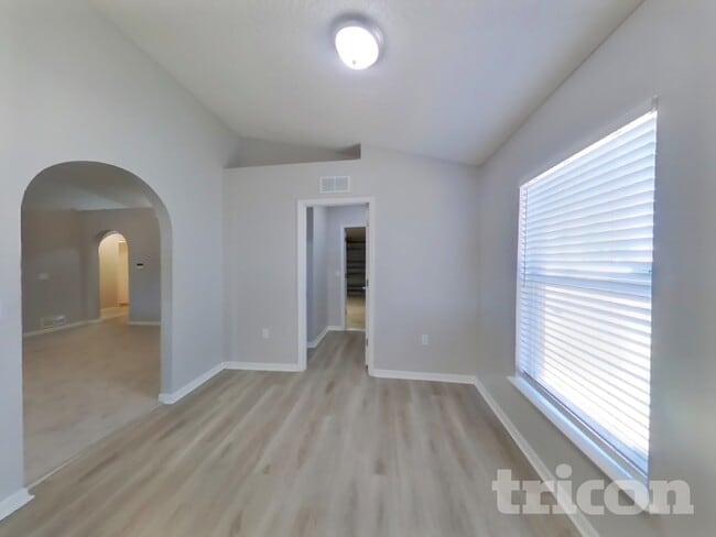 Building Photo - 7121 High Bluff Rd
