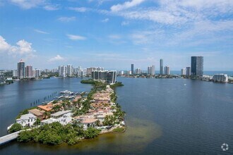 Building Photo - 3000 Island Blvd