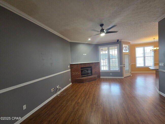 Foto del edificio - 5209 Hickory St