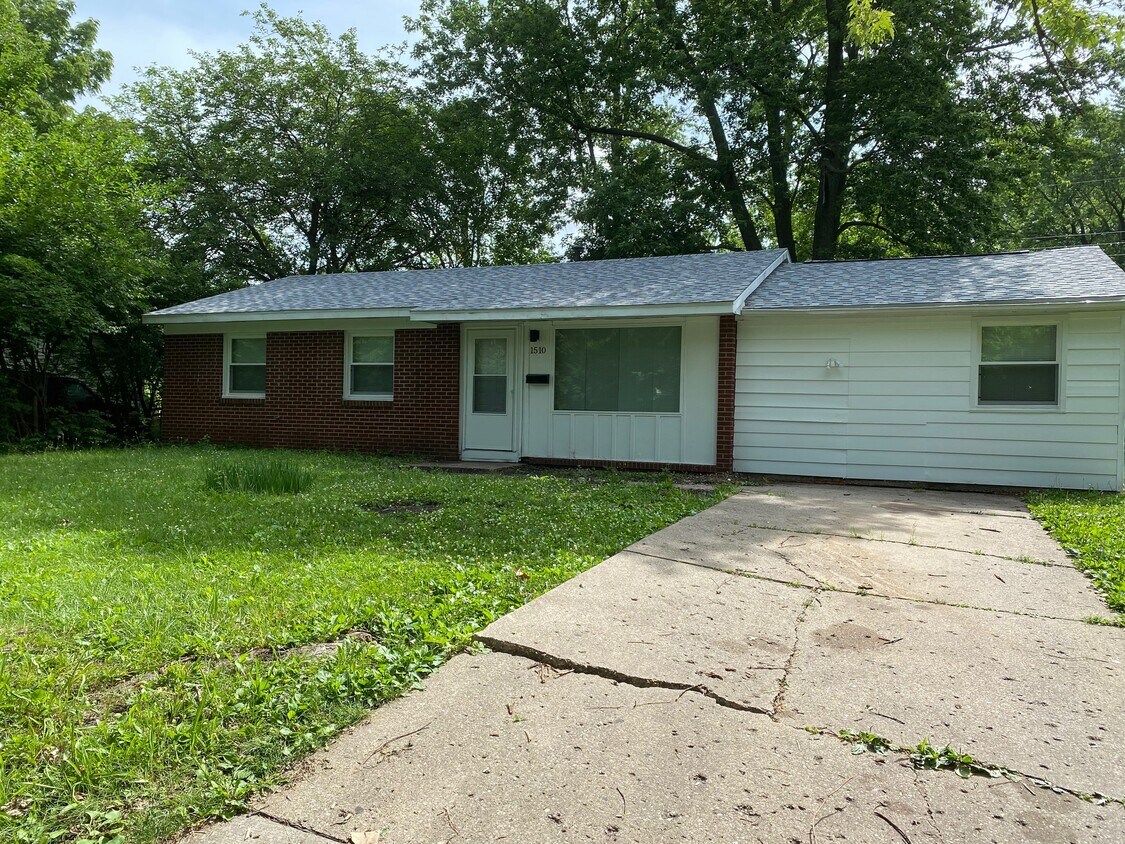 Primary Photo - 1510 Thornton Dr