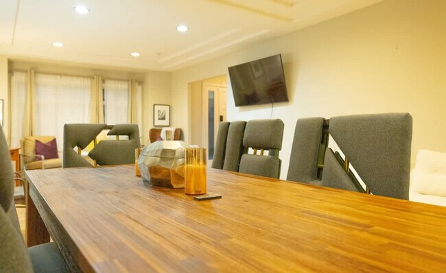 Foto del edificio - 3920 Ardley Ave