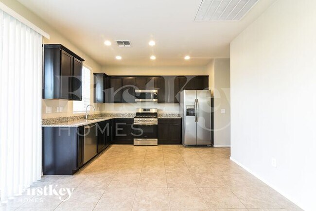 Foto del edificio - 2875 North Fair Oaks Avenue