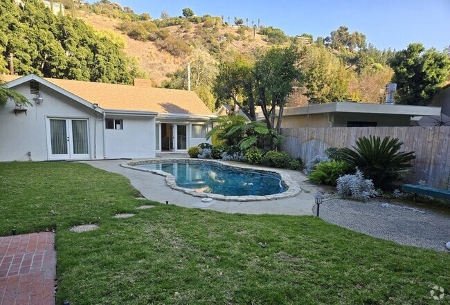 Building Photo - 1481 Benedict Canyon Dr