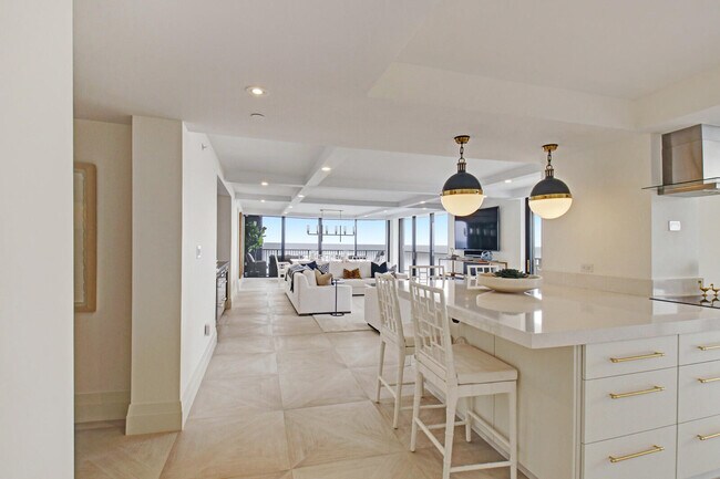 Foto del edificio - 400 S Beach Rd