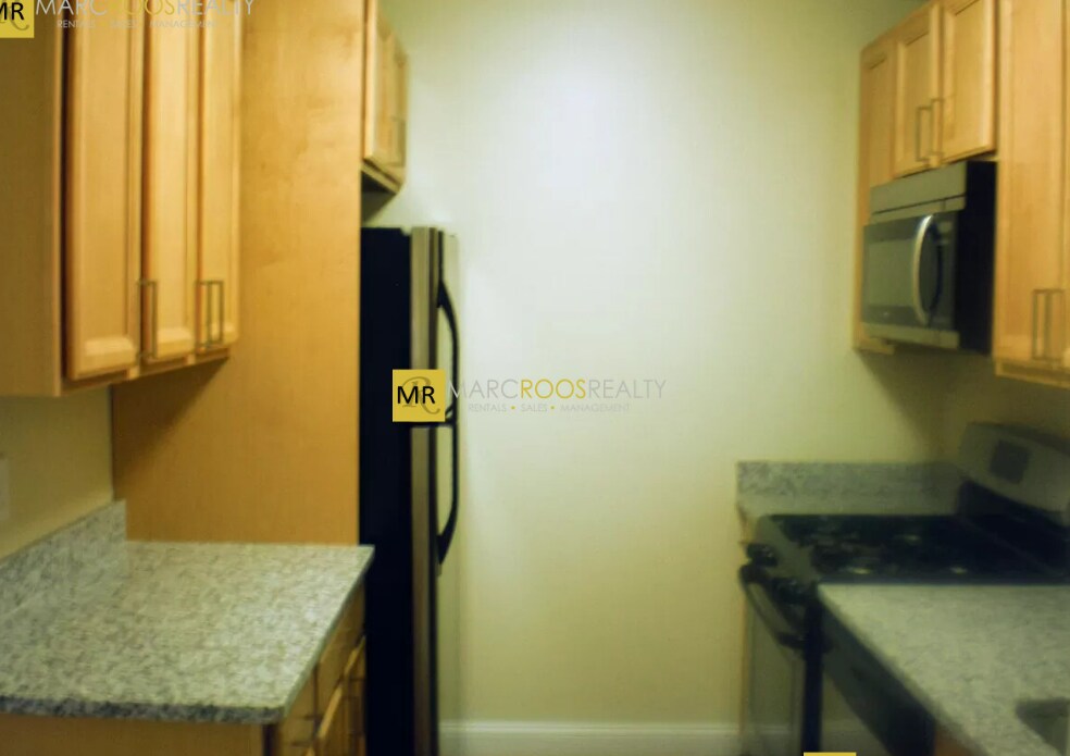 Foto principal - 33 Pond Ave