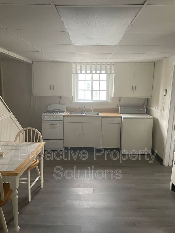 1618 Laurel St Unit 16 Laurel, WilkesBarre, PA 18702 Condo for Rent