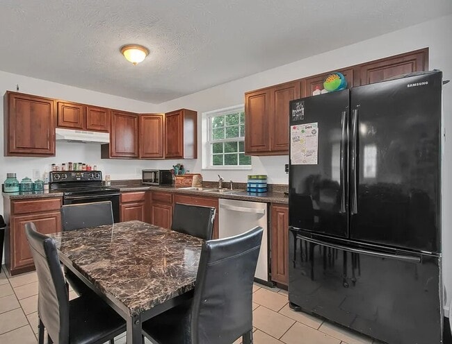 Building Photo - 1863 Country Meadows Dr