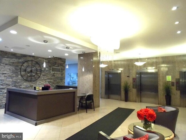 Foto del edificio - 1011 Arlington Blvd