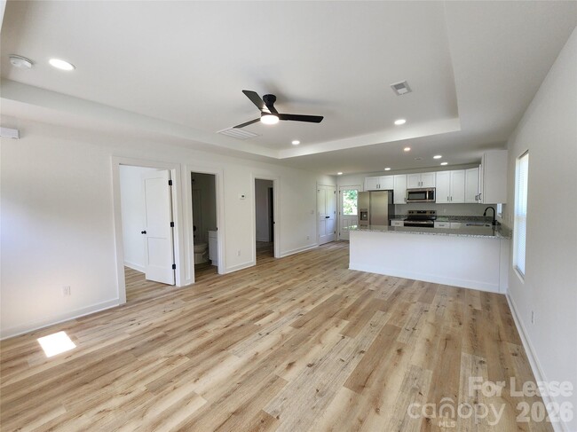 Building Photo - 1300 Rainbow Dr
