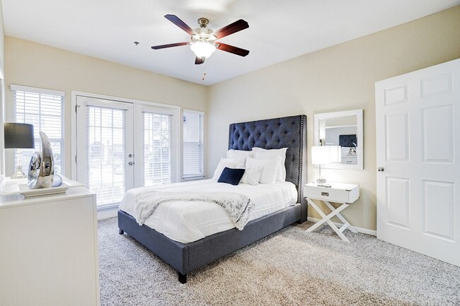 Building Photo - Villas at Katy Trail