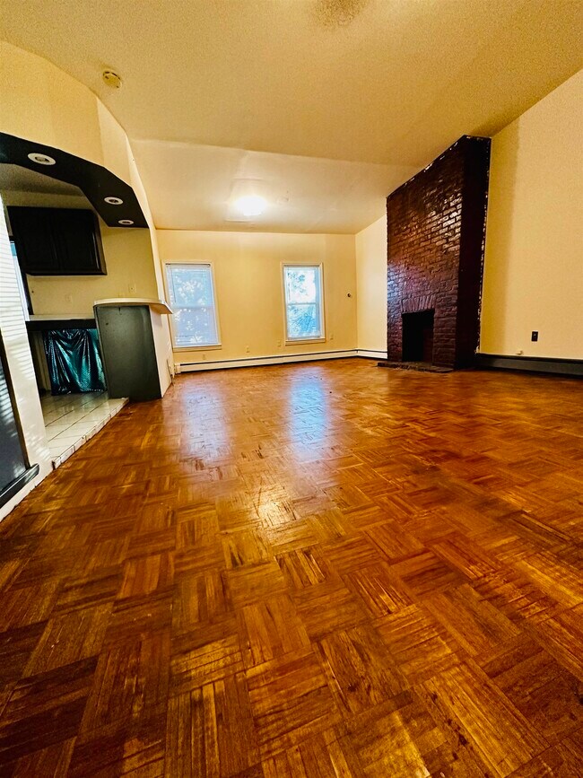 39 Laidlaw Ave Unit 3R, Heights, NJ 07304 - Condo for Rent in Heights