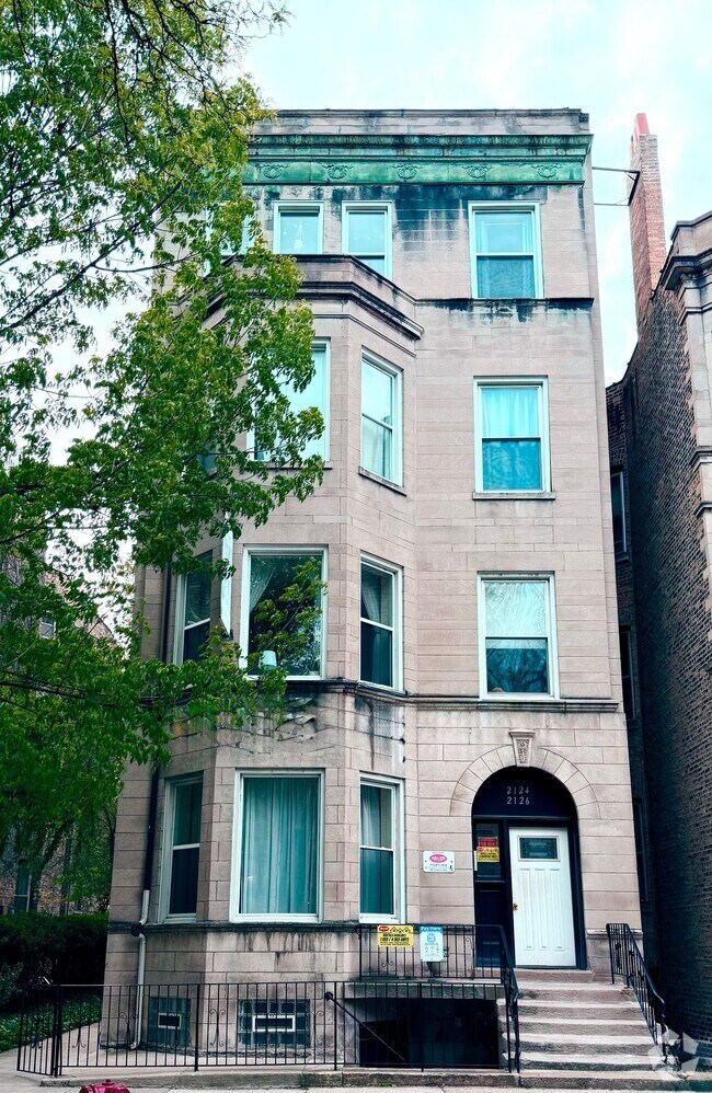 Building Photo - 2126 N Sheffield Ave