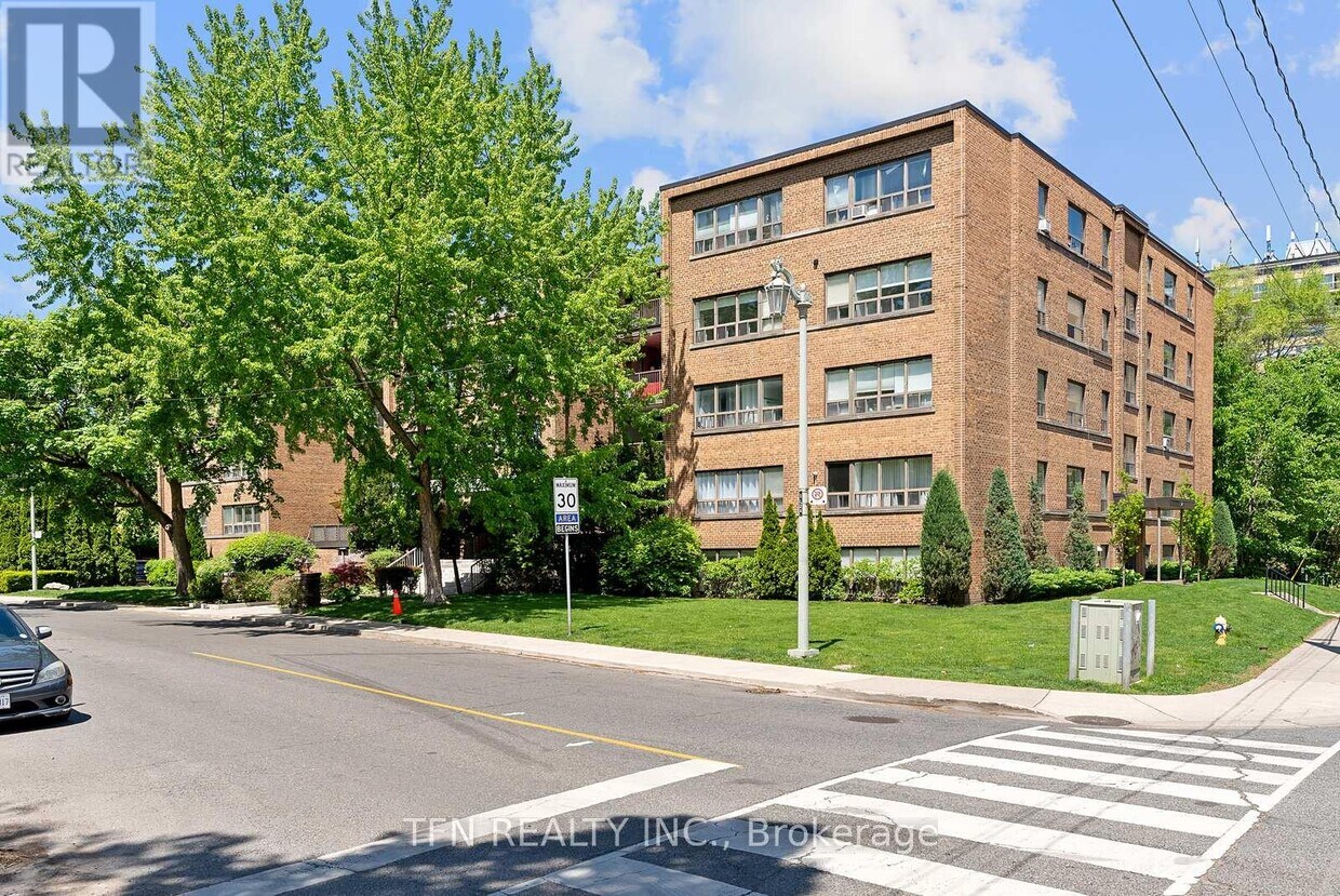 Photo principale - 24-324 Shallmar Blvd
