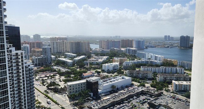 Building Photo - 18201 Collins Ave