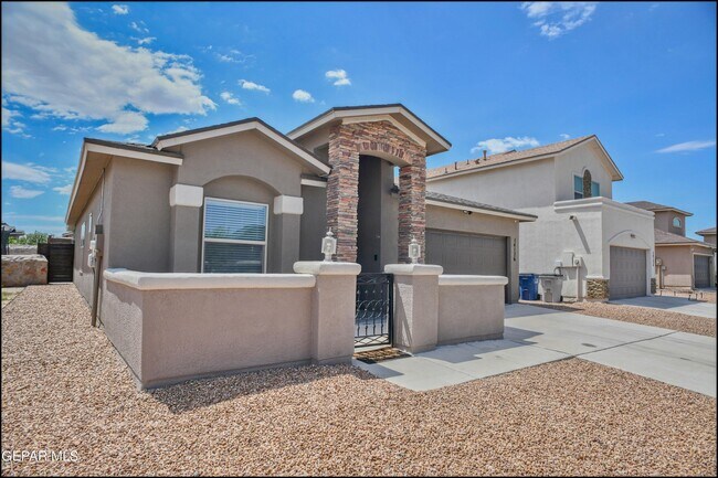 Building Photo - 14176 Charles Pollock Ave