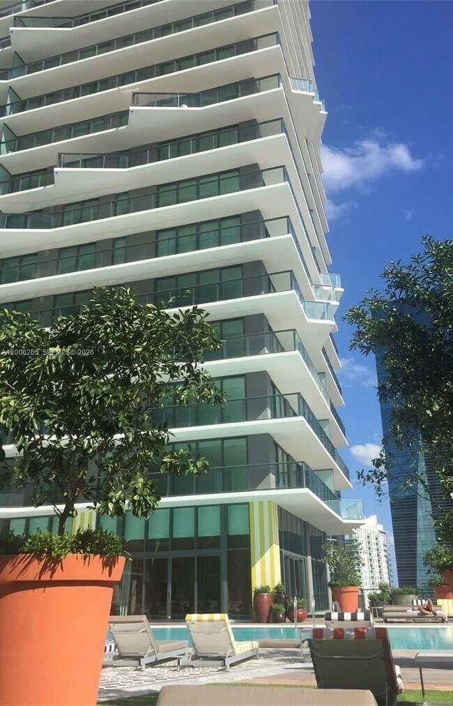 Foto del edificio - 1300 S Miami Ave