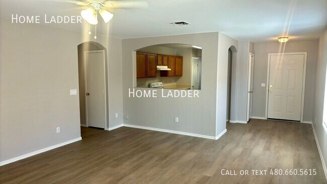 Foto del edificio - 7018 S 24th Ln