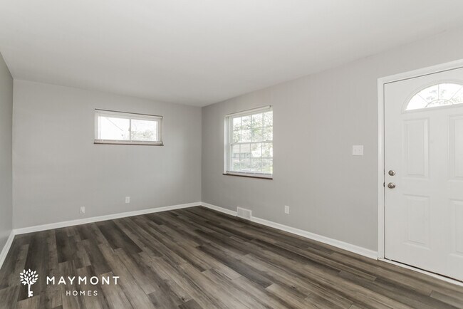 Building Photo - 2247 Leelanau Avenue