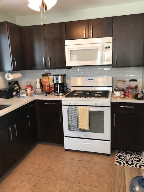 Primary Photo - 1721 N Gardiner Dr