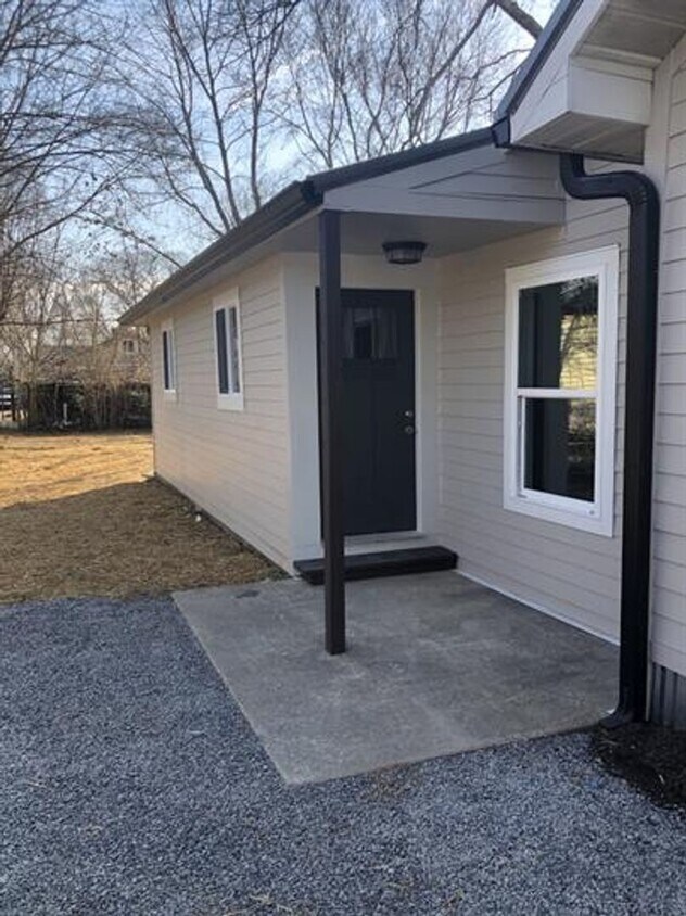 317 Cemetery Ave, Gallatin, TN 37066 Condo for Rent in Gallatin, TN