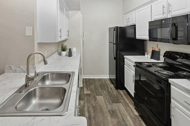 Building Photo - Belmont at Duck Creek
