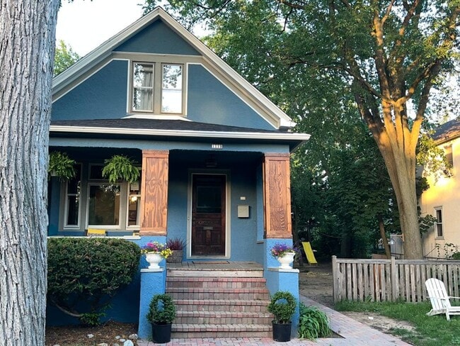 Building Photo - 1119 Wesley Ave