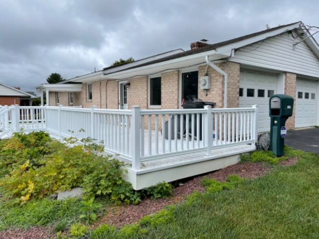 Foto del edificio - 17321 Amber Dr