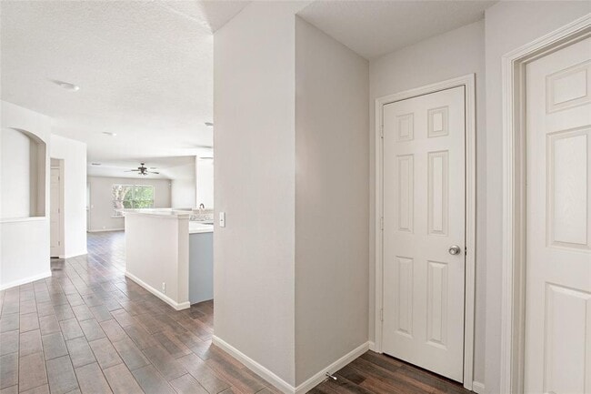 Building Photo - 2822 Foster Hill Dr