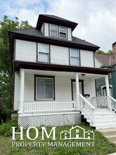 Building Photo - 110 Bradley St