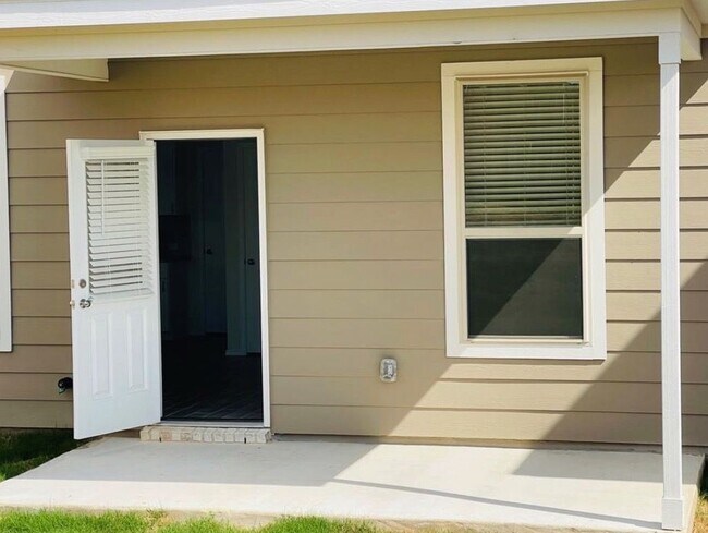 Building Photo - 10208 Buckskin Horse Wy