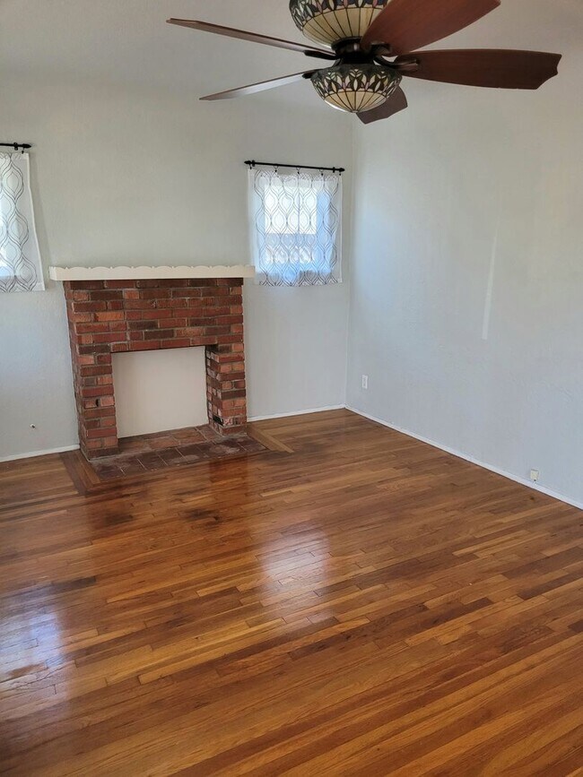 Foto del edificio - Charming 3 bedroom / 1 Bath House