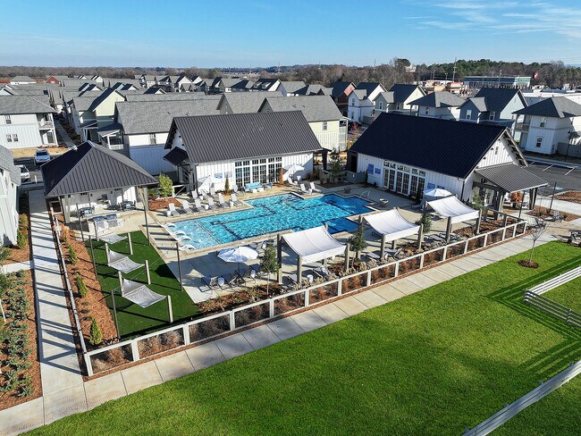 Building Photo - LEO at Carmel - SINGLE FAMILY RENTAL HOMES