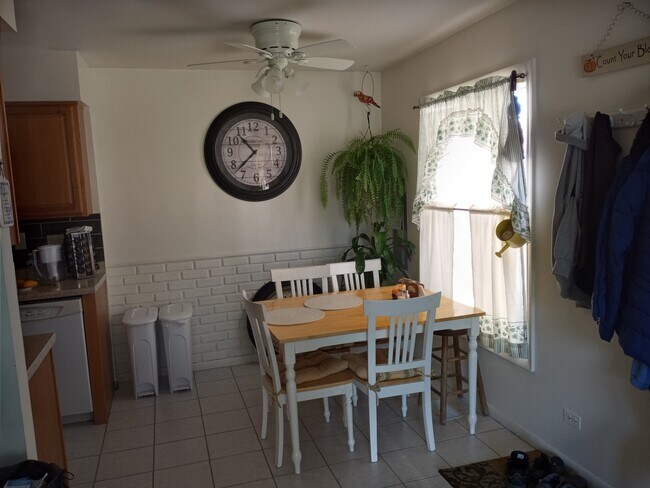 Building Photo - 457 Onyx Ct