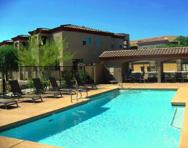 Piscina - Las Piedras Townhomes