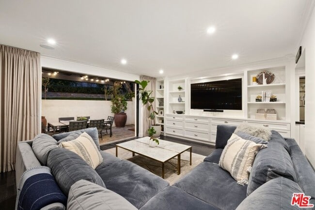 Foto del edificio - 1472 Kings Rd