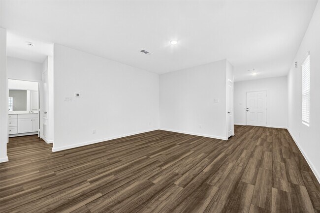 Building Photo - 15049 Ronan Dr