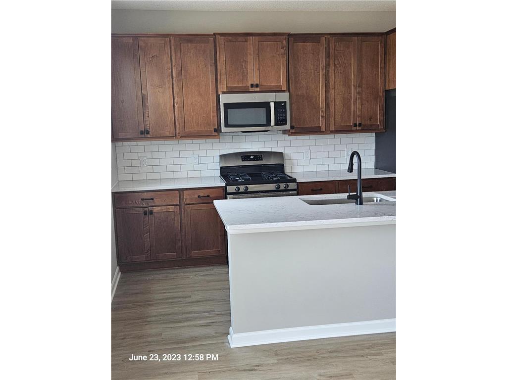 13609 Pine Dr, Rogers, MN 55374 Townhome Rentals in Rogers MN