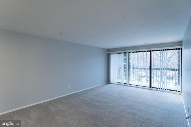 Foto del edificio - 2817 Jermantown Rd