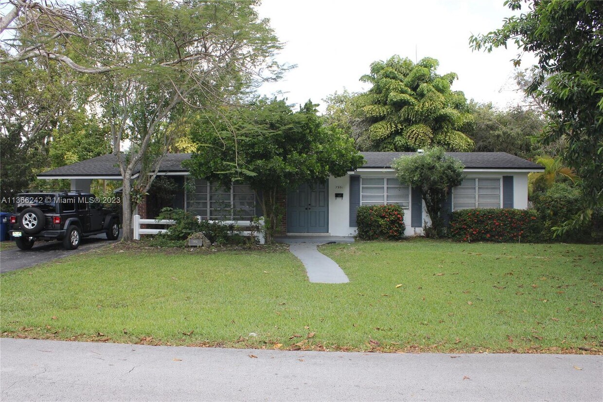 Primary Photo - 7951 SW 89th St
