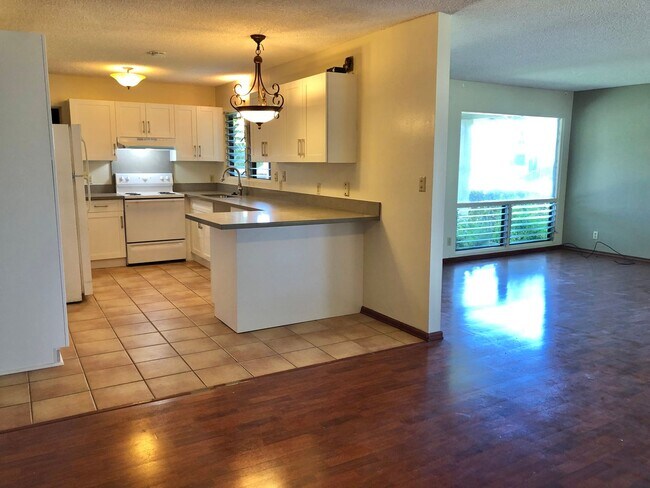 Foto del edificio - Newtown Estates: Single level 3 bedroom 2 bathroom 2 car garage house