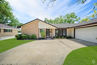 Building Photo - 4943 Cheena Dr