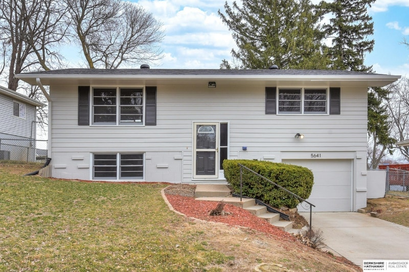 9641 N 93rd Ave, Omaha, NE 68134 House Rental in Omaha, NE