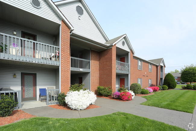 Front Entrance - Kingsfield Luxury Apartments