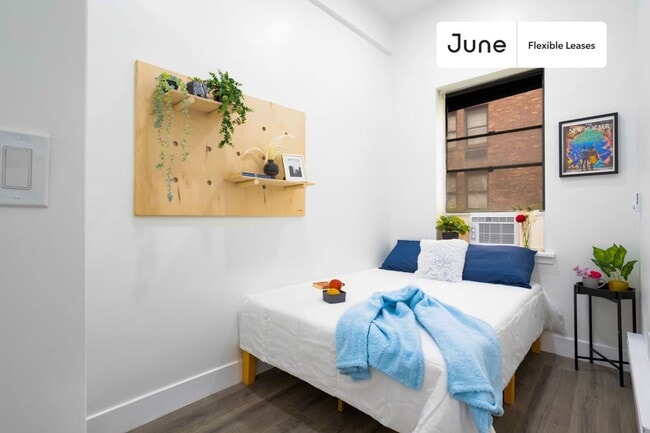 Building Photo - Spacious ROOM at The Park Avenue House