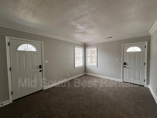 Foto del edificio - 4285 Leatherwood Ave