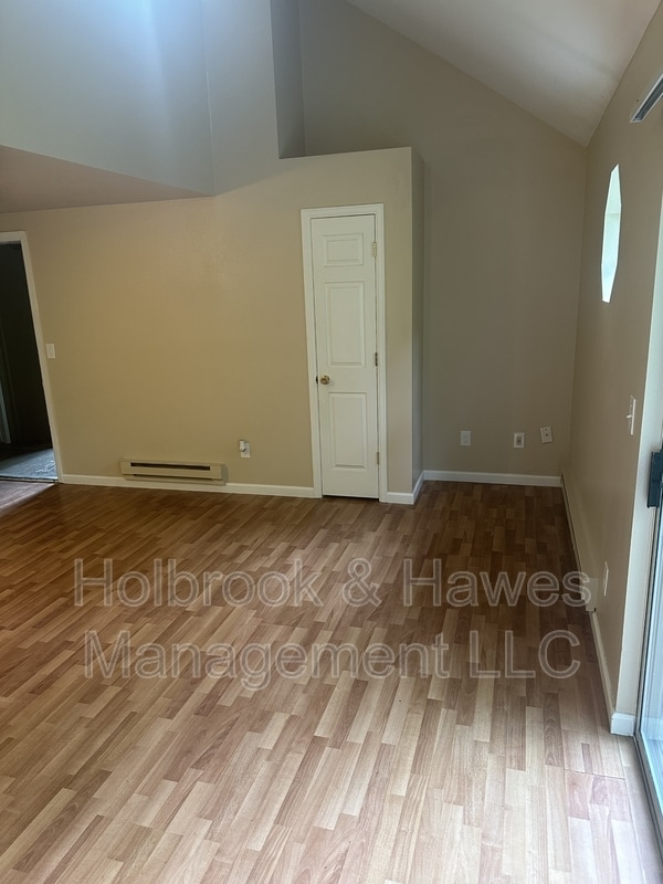 Building Photo - 4531 Boardwalk Dr