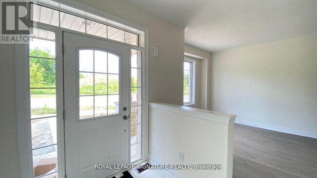 Photo du bâtiment - 303 Kirkham Dr